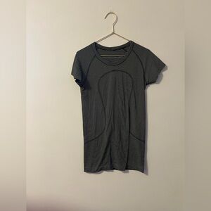 lululemon athletica Black Short Sleeve Tee